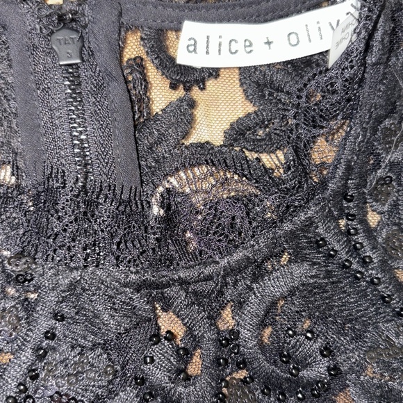 Alice+Olive Alaina Mock Neck Romper in Black SZ 4 - Picture 7 of 8